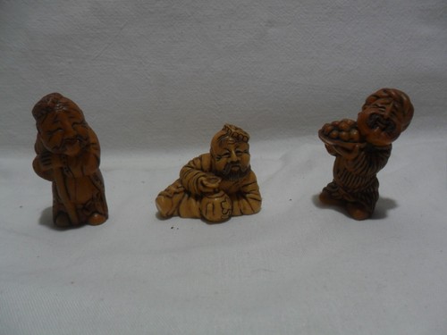 Set tre vecchie statuine in - tre,