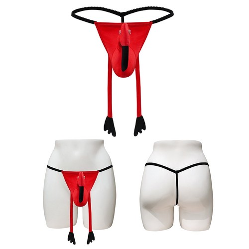 Intimo uomo sexy giocoso con