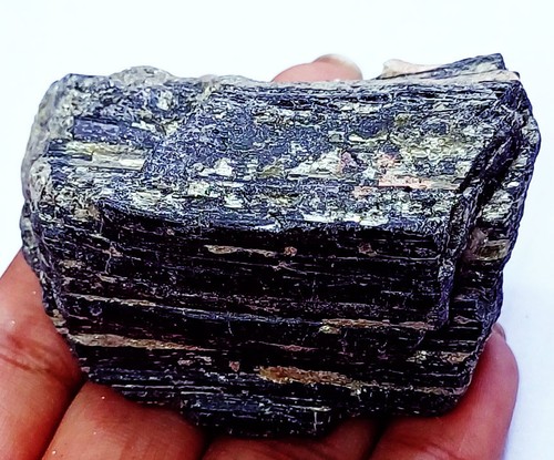 Tormalina nera naturale - nera, grezza