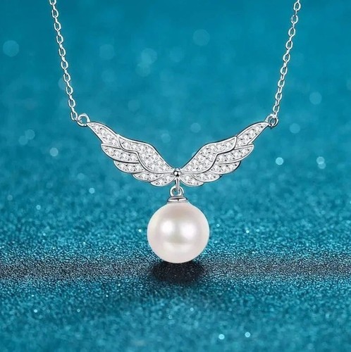 Collana con ciondolo ala