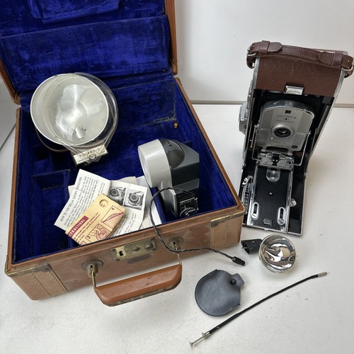 Vintage fold out - fold,