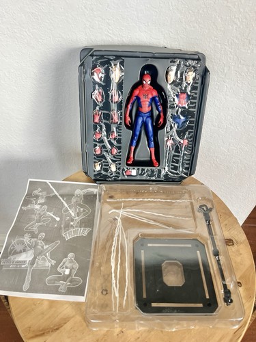 Sentinel spider man - ‌sentinel‌, into