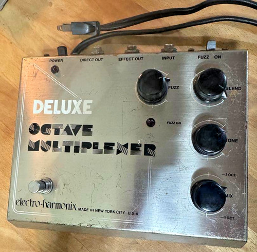 Electro harmonix deluxe octave - deluxe,