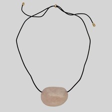 Collana con ciondolo pietra