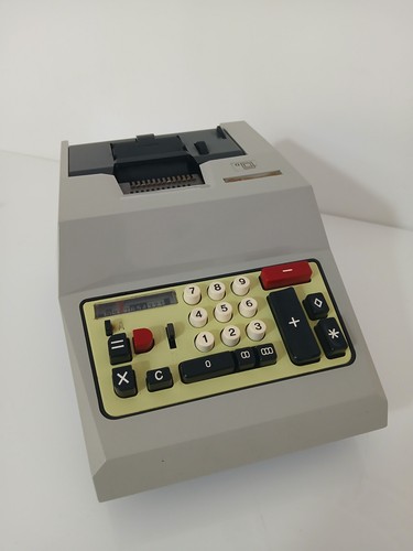 Calcolatrice meccanica anni - calcolatrice, 70