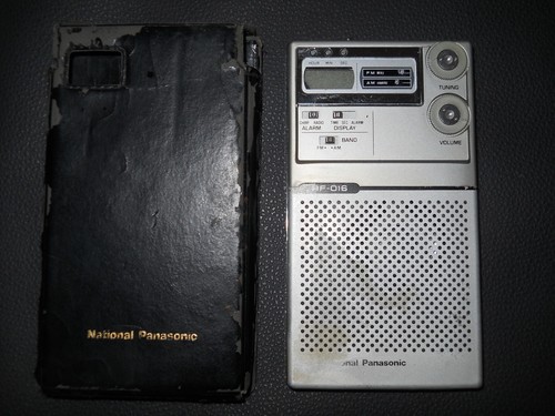 Vecchio ricevitore radio