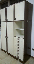 Armadio 3 /a,  anni '70, Sopralzo , cassettiera esterna. Mlsure : 164x60x h. 243