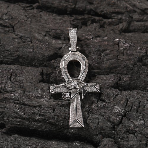 Collana con ciondolo croce