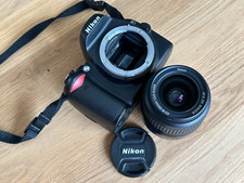 Nikon D40 con Nikkor 18 55 mm ED 3,5-5,6 G II.