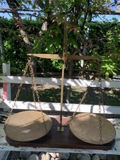 Antica Bilancia A Due Piatti 