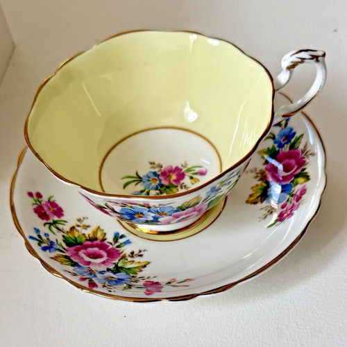 Set piattini tazza tè giallo