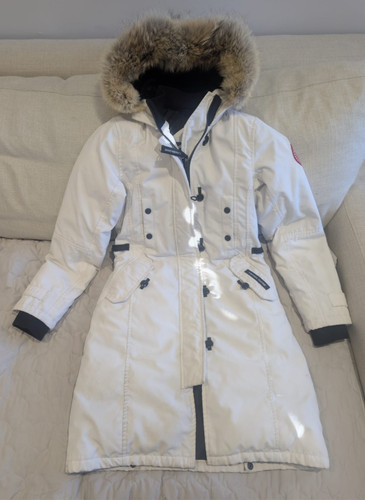 Authentic canada goose - authentic,