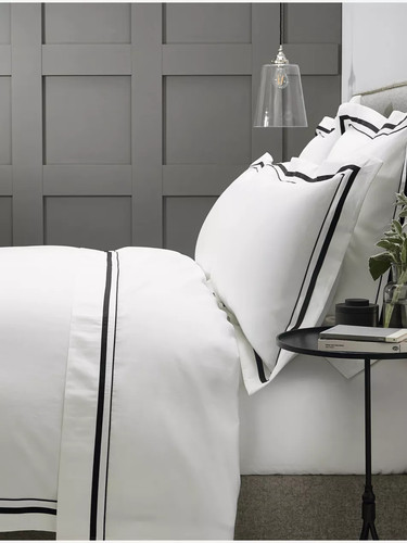 The white company cavendish - white,