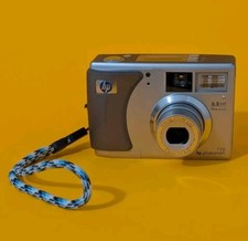HP PhotoSmart 735 Digital Camera | GRLYB-0210 Digital 3.2MP Y2K Digicam