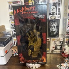 Guanto horror NECA ufficiale