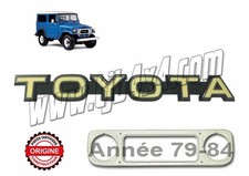 Sigle de calandre "TOYOTA"