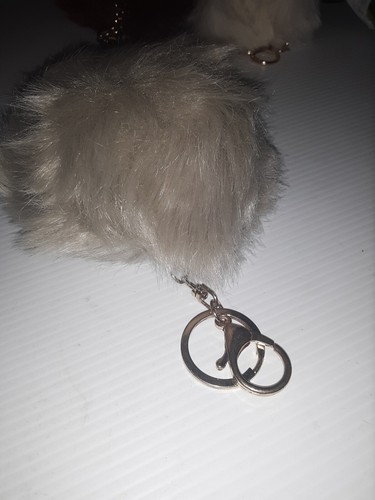 Carino portachiavi pom fatto - , a