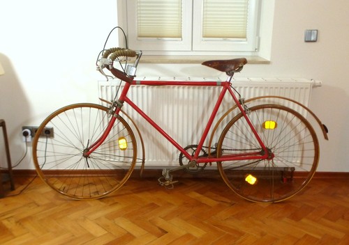 Rara bicicletta con ruote - , in
