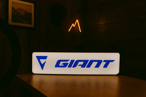 Scatola luminosa logo - , gigante
