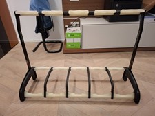 Stand portachitarre K&M 17515. Per chitarre elettriche, acustiche e classiche