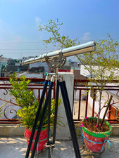 Telescopio vintage in ottone