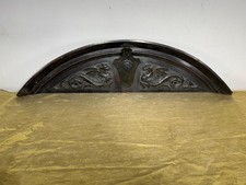 Antico elemento in legno