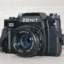 Zenit 122 con obiettivo MG