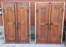 2 Finestre di legno con imposte / scuri - vintage 