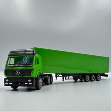 Camion verde MB-00-001 con