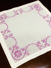 Centrotavola punto croce 45x45cm fatto a mano