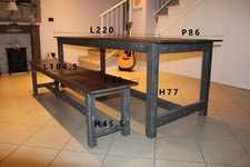 Tavolo in legno di