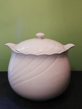 TOGNANA ALHAMBRA ZUPPIERA PORCELLANA BIANCA CON COPERCHIO H. CM. 18 PER PIATTI