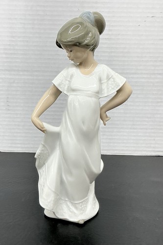Lladro nao how pretty girl - lladro,