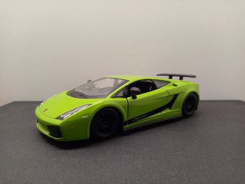 Bburago lamborghini - 1:24,