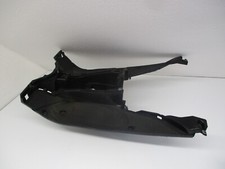 Carena centrale poggiapiedi