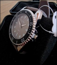 👨🏼‍✈️ 🌍