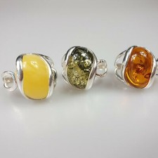 Anello in ambra regolabile in