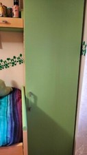 cameretta ragazzi  con letto a scomparsa verde e beige,buone condizioni