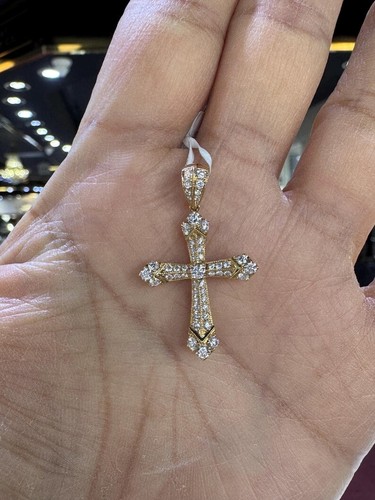 Ciondolo croce uomo moissanite