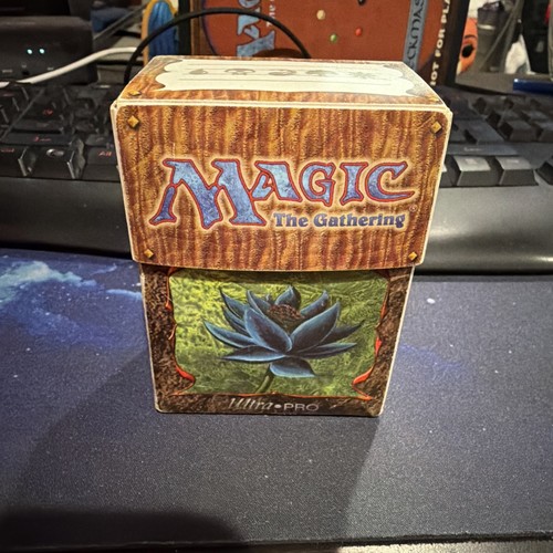 Raro deck box - deck,