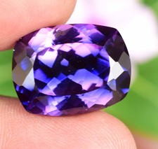 Perfetto Naturale Viola Rosa Tanzanite 21.10 KT Agrati Certificato Cuscino Gemma