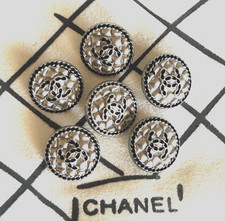 CHANEL Bottone vintage in