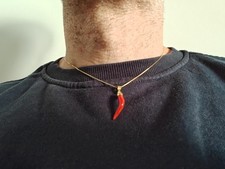 Cornetto Ciondolo CoRno di corallo e catenina per uomo donna in oro 750 da 18kt