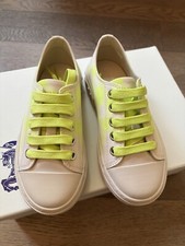 Sneakers basse nuove con