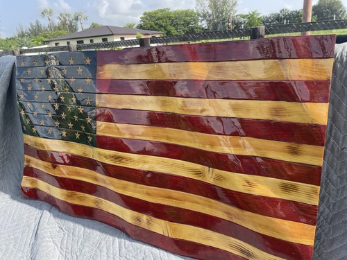 Bandiera americana sventolata