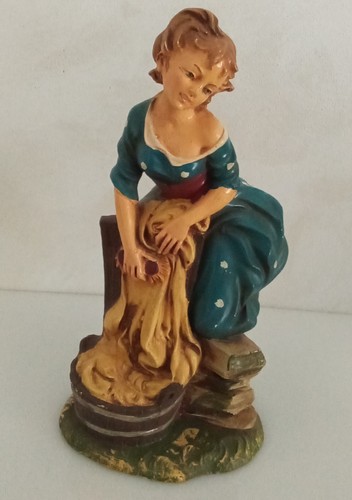 Euromarchi lavandaia statua - euromarchi,