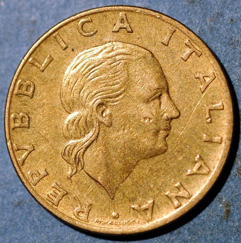 Italy 200 lire 1978 - italy, 105