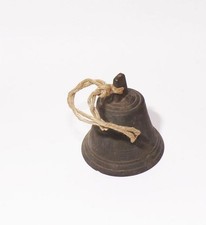 Vecchia campana in ottone