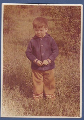 Bellissimo ragazzo nella