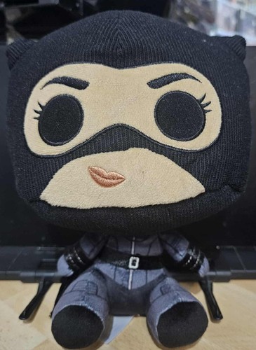 Selina kyle catwoman funko - selina,